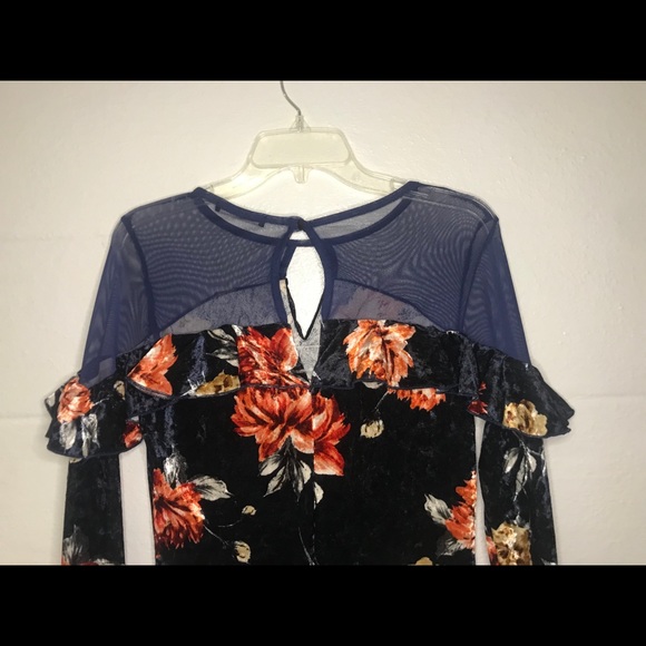 Velvet Dress Daylight Floral Ruffled Sz L Form Fit - Picture 8 of 8